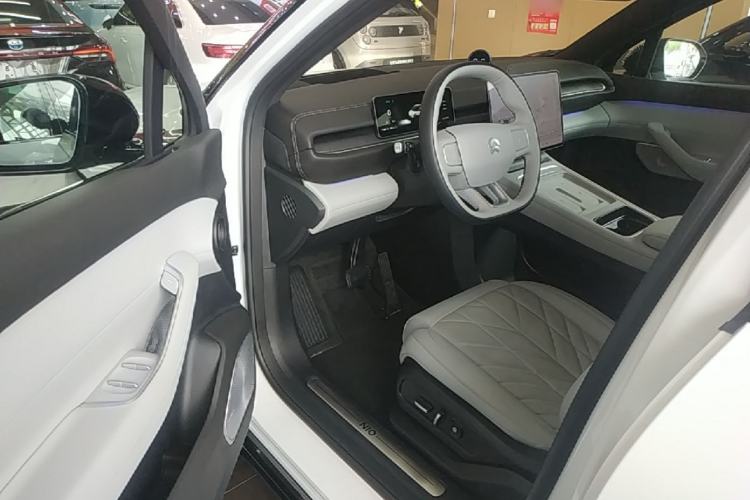 Used Nio ES6 2025 75 kWh Driver Seat
