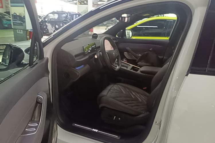 Used Nio ES6 2025 75 kWh Driver Seat