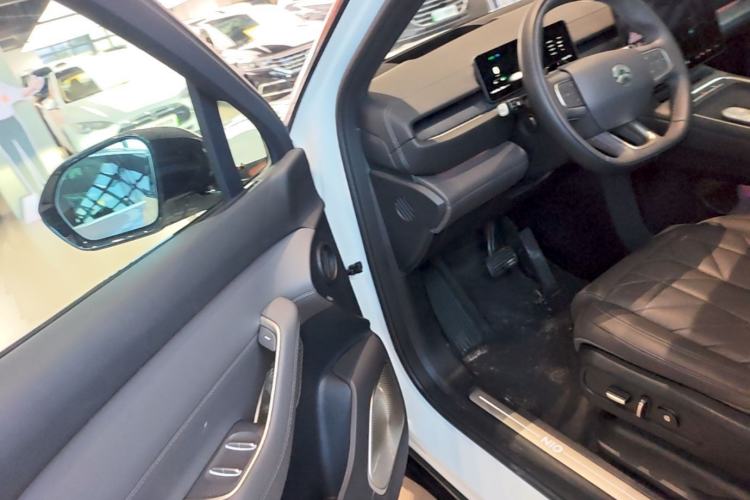 Used Nio ES6 2025 75 kWh Driver Seat
