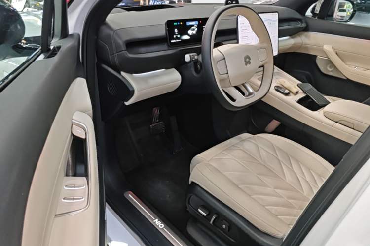 Used Nio ES6 2025 75 kWh Driver Seat