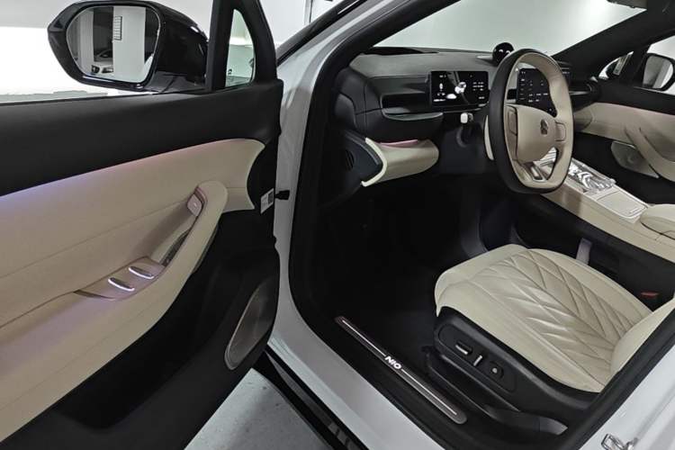 Used Nio ES6 2025 75 kWh Driver Seat