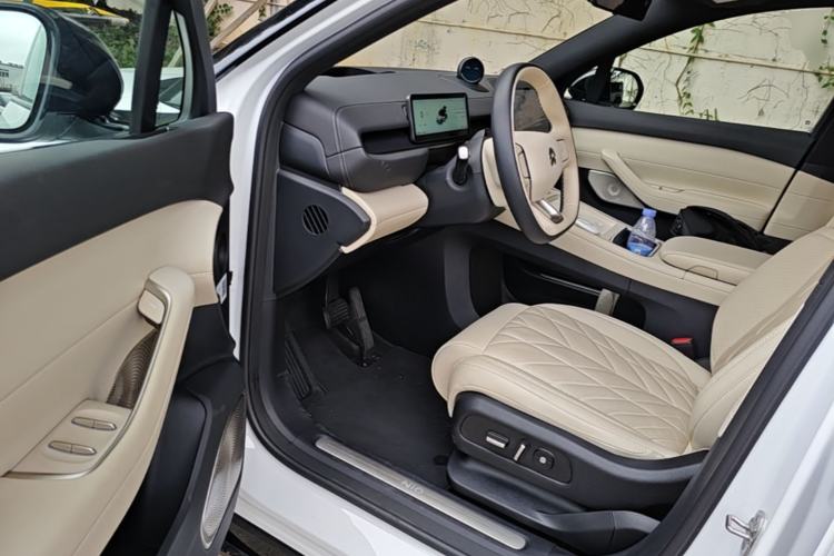 Used Nio ES6 2025 75 kWh Driver Seat