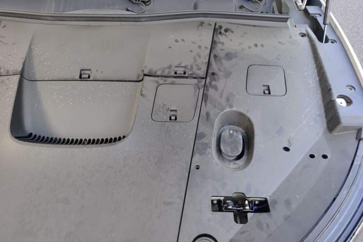 Used Nio ES6 2025 75 kWh Engine Bay Left