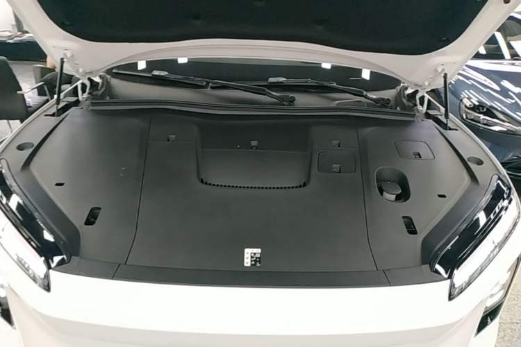 Used Nio ES6 2025 75 kWh Engine Bay