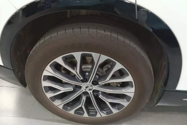 Used Nio ES6 2025 75 kWh Exterior 3