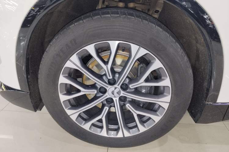Used Nio ES6 2025 75 kWh Exterior 4