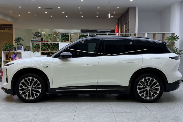 Used Nio ES6 2025 75 kWh Exterior 4