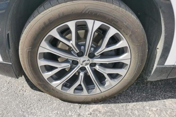 Used Nio ES6 2025 75 kWh Exterior 4