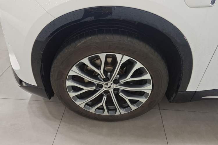 Used Nio ES6 2025 75 kWh Exterior 4