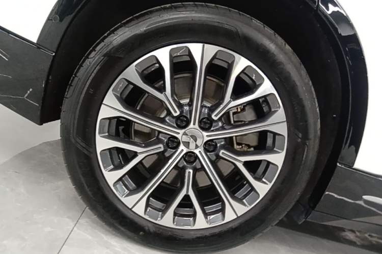 Used Nio ES6 2025 75 kWh Exterior 5