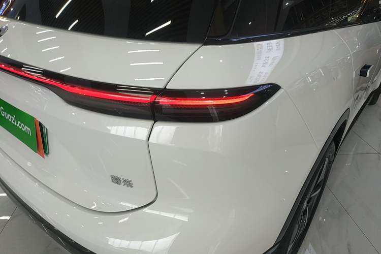 Used Nio ES6 2025 75 kWh Exterior 6