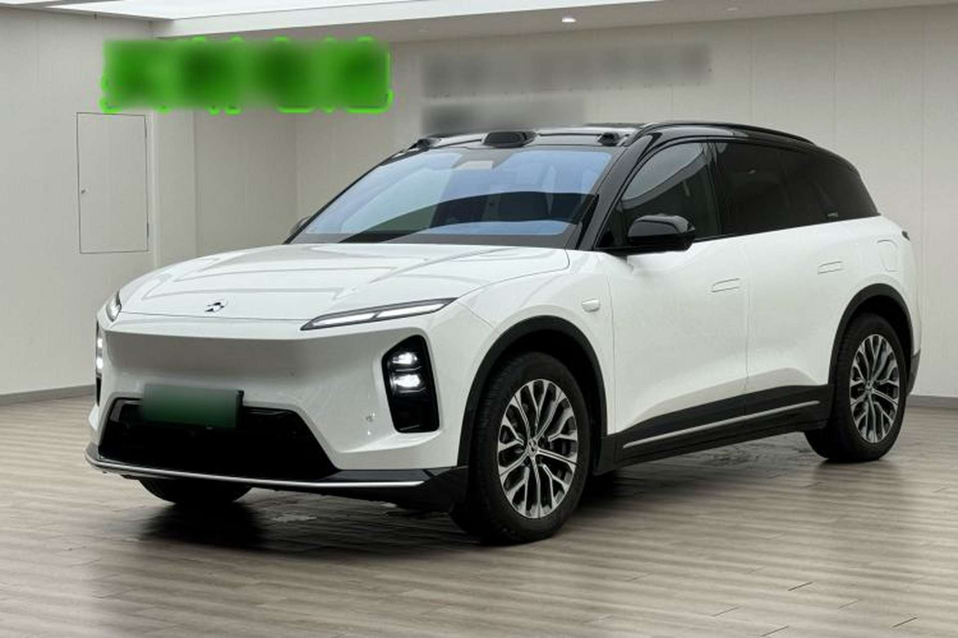 Used Nio ES6 2025 75 kWh Front Left 45 Deg