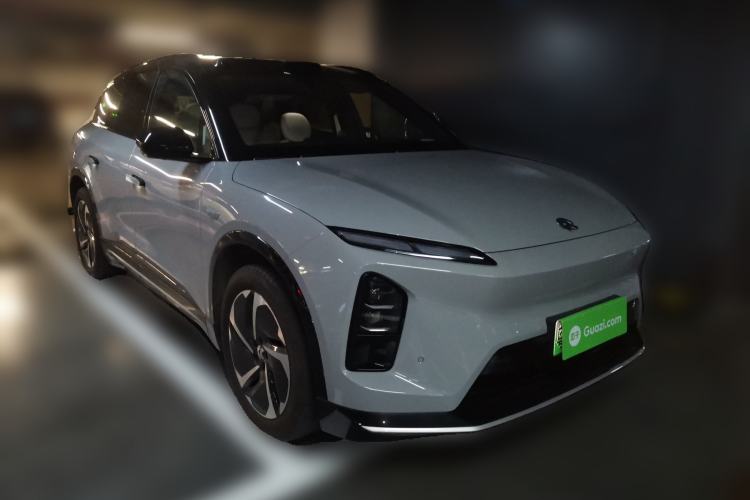 Used Nio ES6 2025 75 kWh Front Right 45 Deg