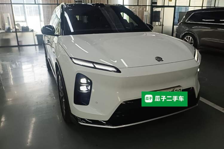 Used Nio ES6 2025 75 kWh Front Right 45 Deg