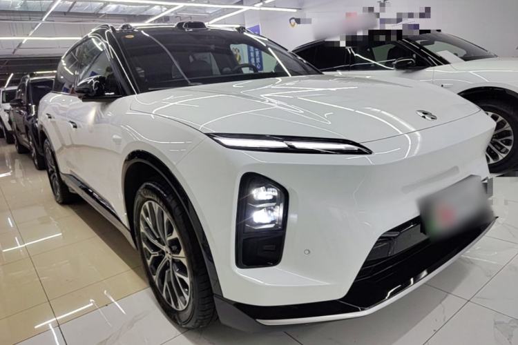 Used Nio ES6 2025 75 kWh Front Right 45 Deg