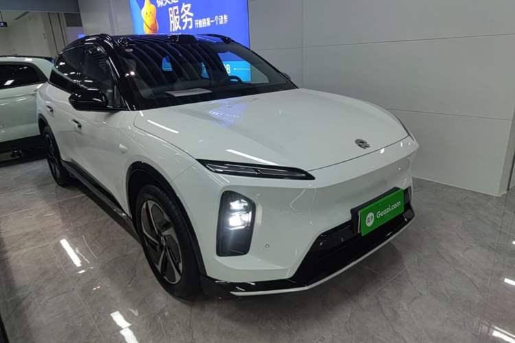 Used Nio ES6 2025 100 kWh Front Right 45 Deg