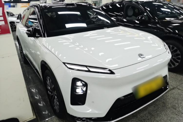 Used Nio ES6 2025 75 kWh Front Right 45 Deg