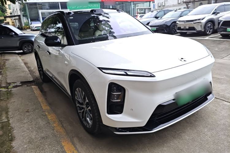 Used Nio ES6 2025 75 kWh Front Right 45 Deg