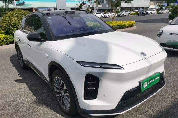 Used Nio ES6 2025 75 kWh Front Right 45 Deg