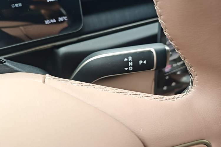 Used Nio ES6 2025 Model 100kWh 300,000th Anniversary Edition Gear Lever