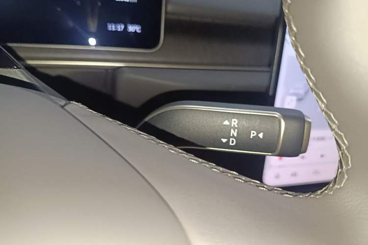 Used Nio ES6 2025 75 kWh Gear Lever