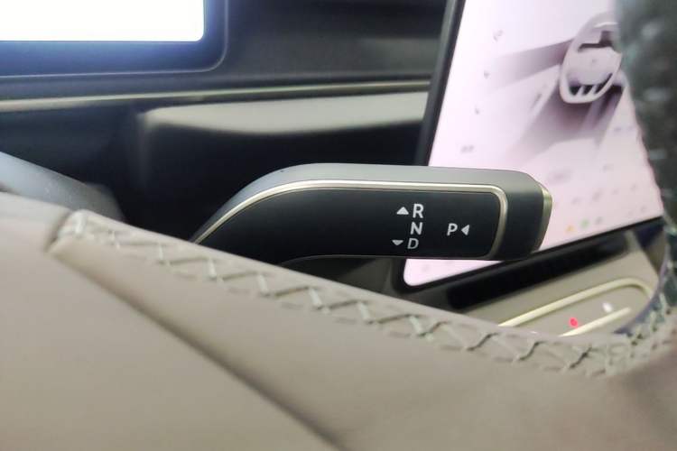 Used Nio ES6 2025 75 kWh Gear Lever