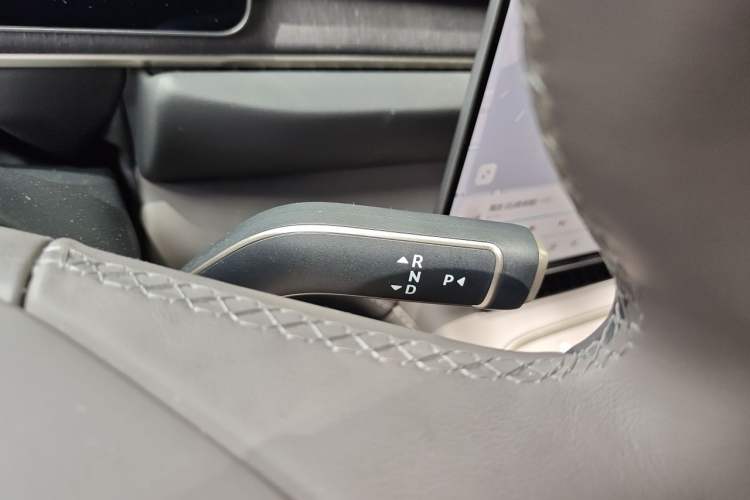 Used Nio ES6 2025 75 kWh Gear Lever