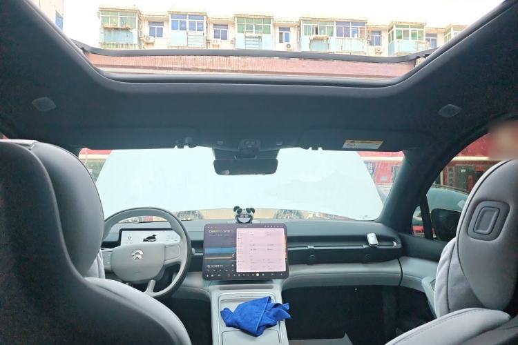 Used Nio ES6 2025 75 kWh Headliner