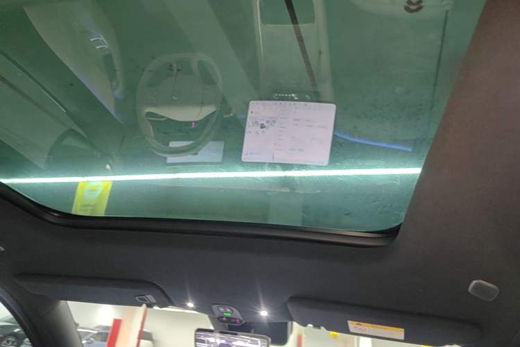Used Nio ES6 2025 75 kWh Headliner
