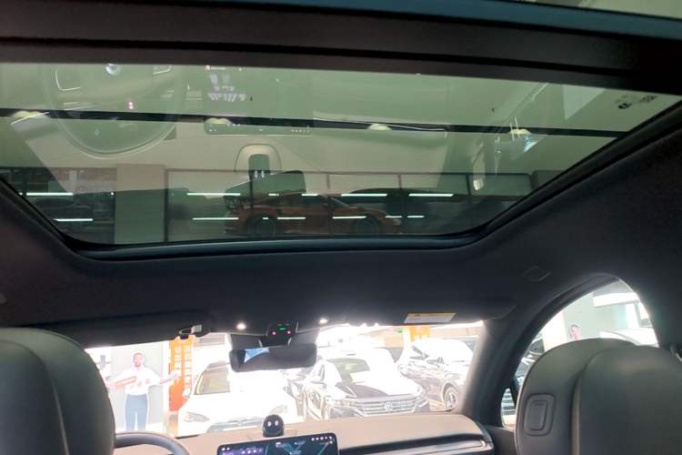 Used Nio ES6 2025 75 kWh Headliner