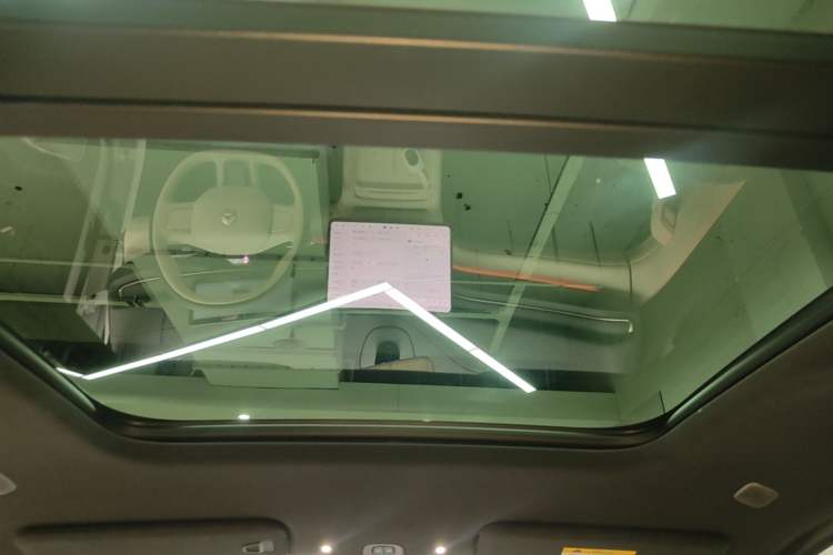 Used Nio ES6 2025 75 kWh Headliner