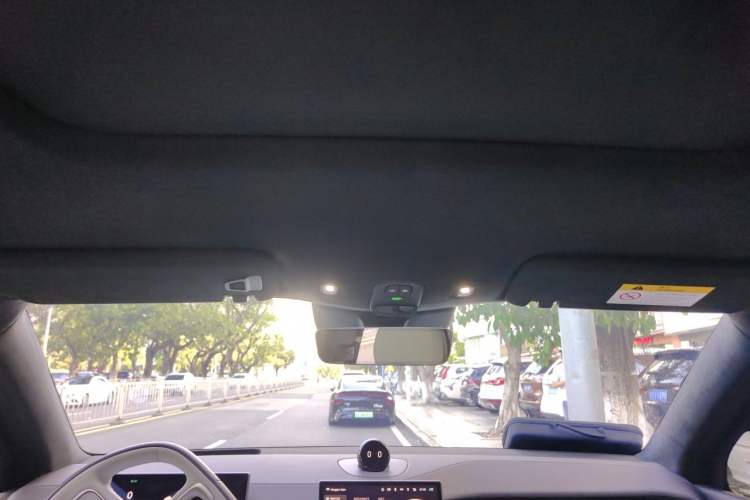 Used Nio ES6 2025 75 kWh Headliner