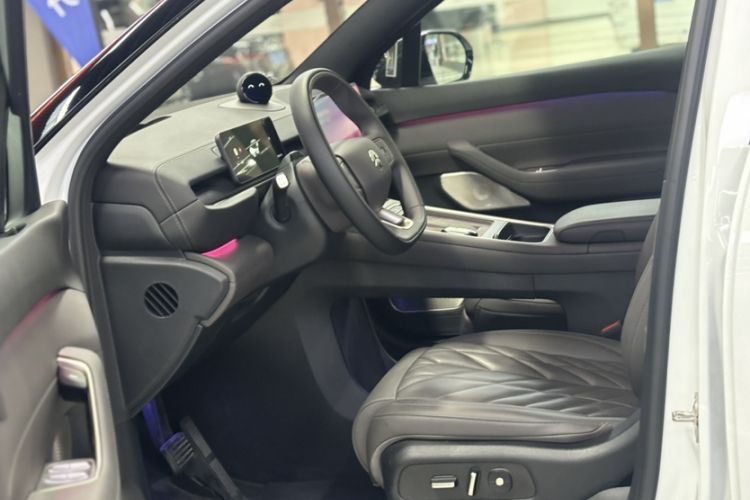 Used Nio ES6 2025 75 kWh Interior 3