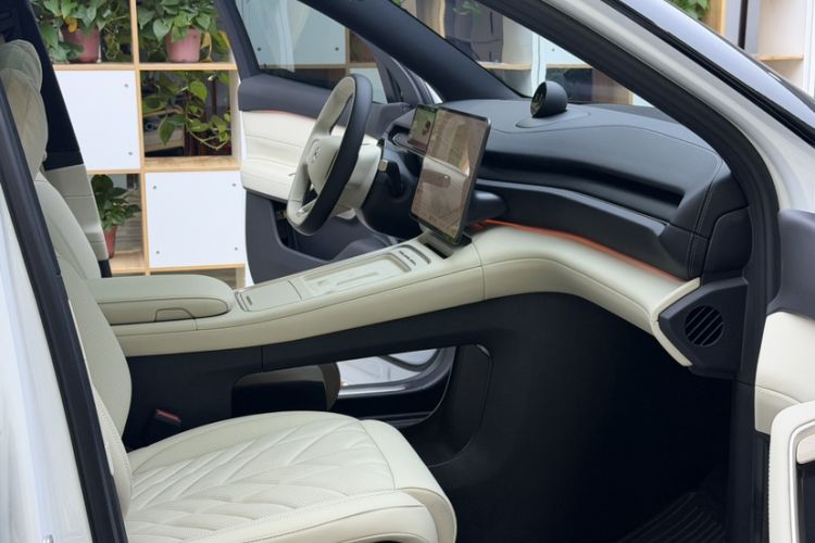 Used Nio ES6 2025 75 kWh Interior 3