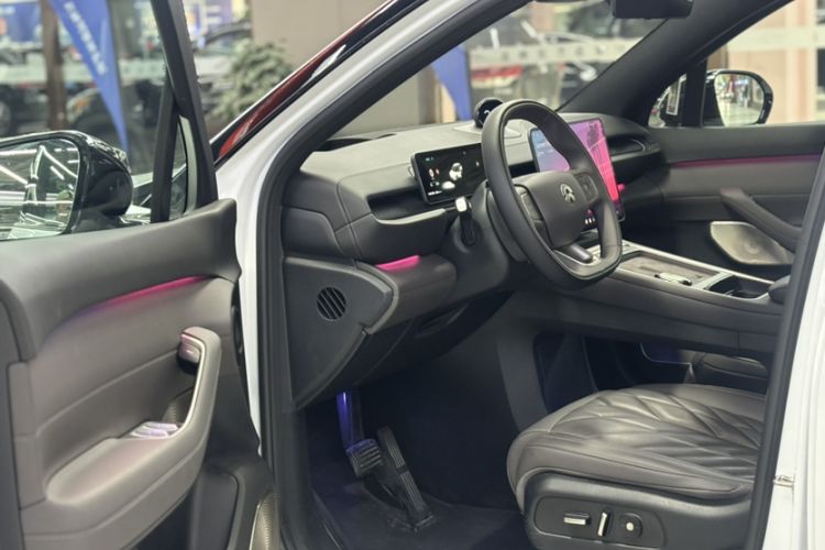 Used Nio ES6 2025 75 kWh Interior 4