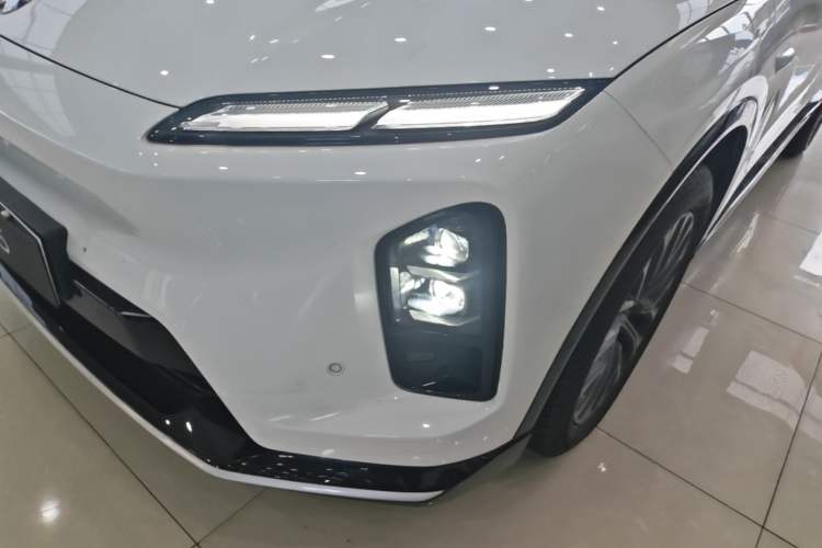 Used Nio ES6 2025 75 kWh Left Front Headlight