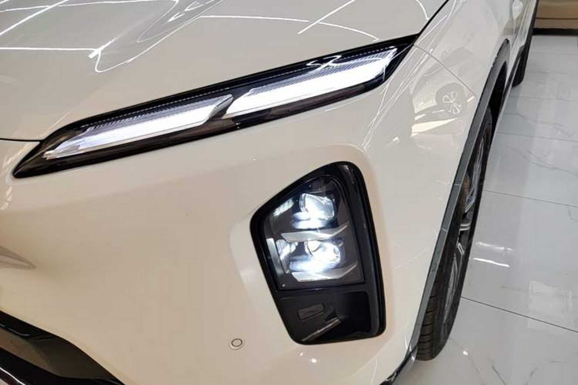 Used Nio ES6 2025 75 kWh Left Front Headlight