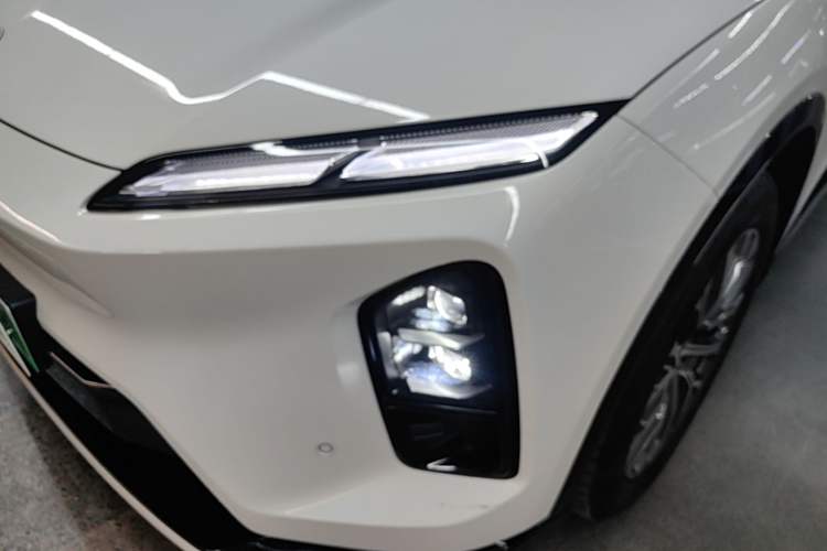 Used Nio ES6 2025 75 kWh Left Front Headlight