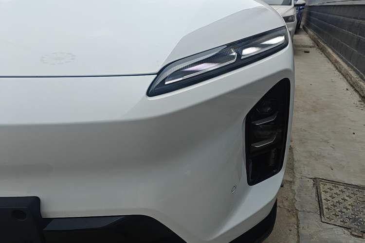 Used Nio ES6 2025 100 kWh Left Front Headlight