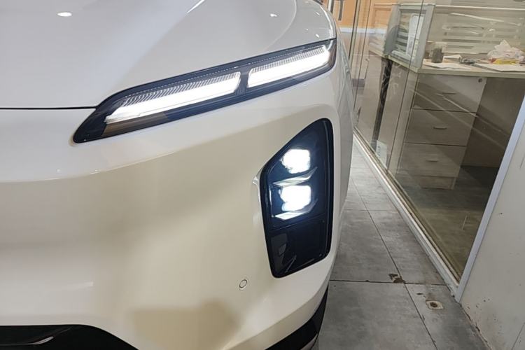 Used Nio ES6 2025 75 kWh Left Front Headlight