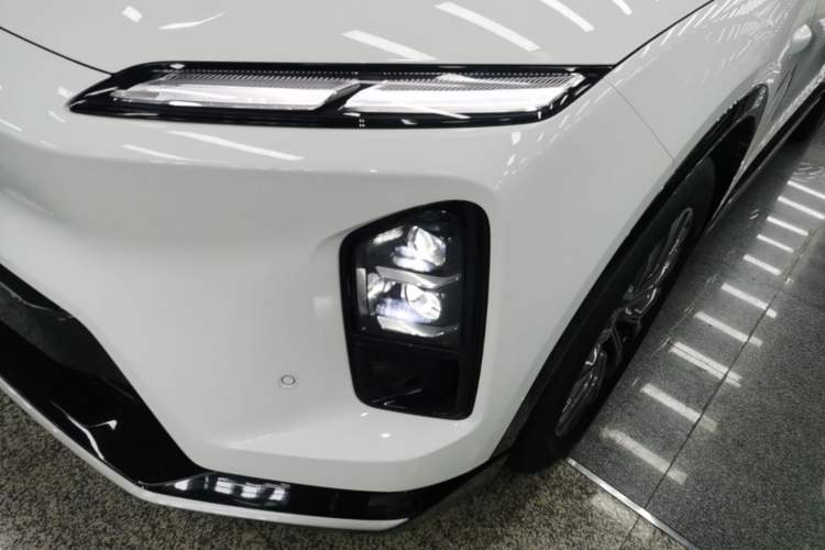 Used Nio ES6 2025 75 kWh Left Front Headlight