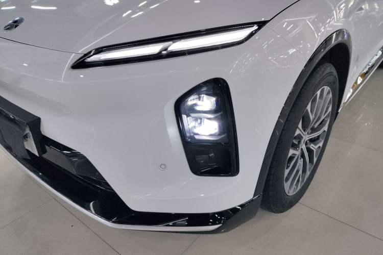 Used Nio ES6 2025 75 kWh Left Front Headlight