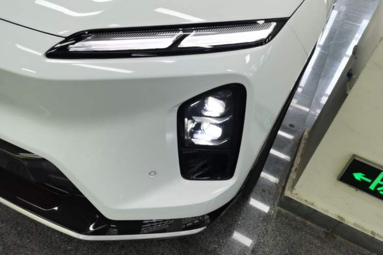 Used Nio ES6 2025 75 kWh Left Front Headlight