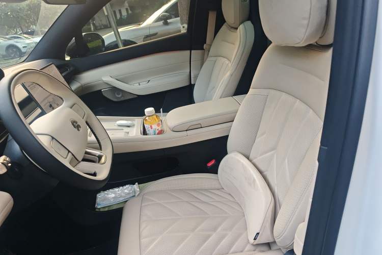 Used Nio ES6 2025 100 kWh Left Front Seat