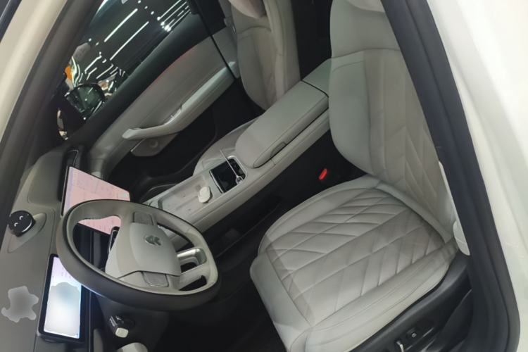 Used Nio ES6 2025 75 kWh Left Front Seat