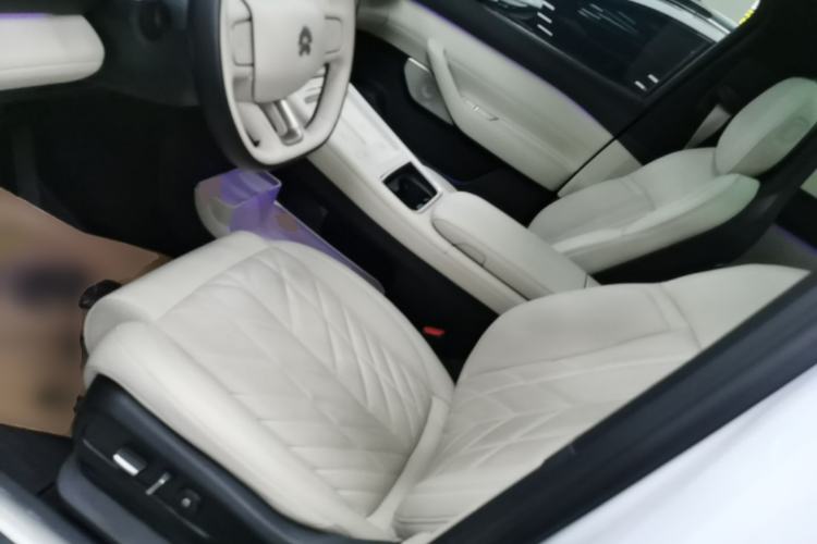Used Nio ES6 2025 75 kWh Left Front Seat