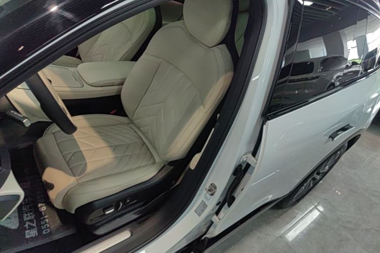 Used Nio ES6 2025 75 kWh Left Front Seat