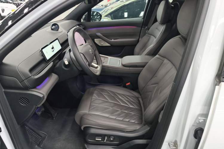 Used Nio ES6 2025 100 kWh Left Front Seat