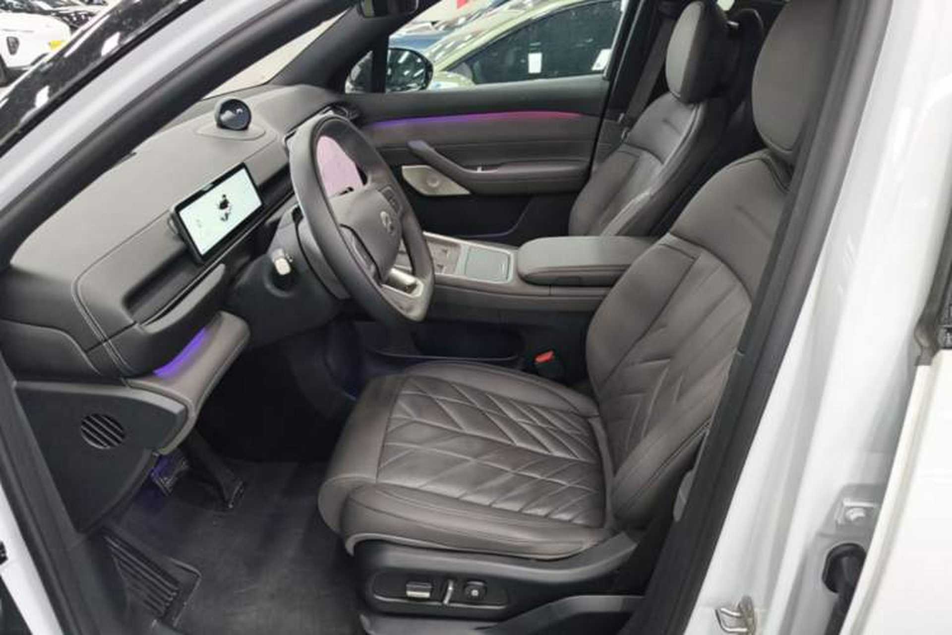 Used Nio ES6 2025 100 kWh Left Front Seat