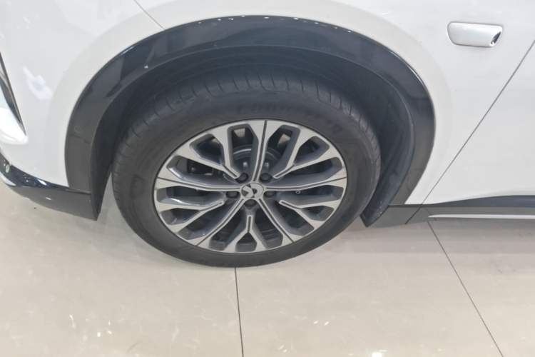 Used Nio ES6 2025 75 kWh Left Front Wheel Hub